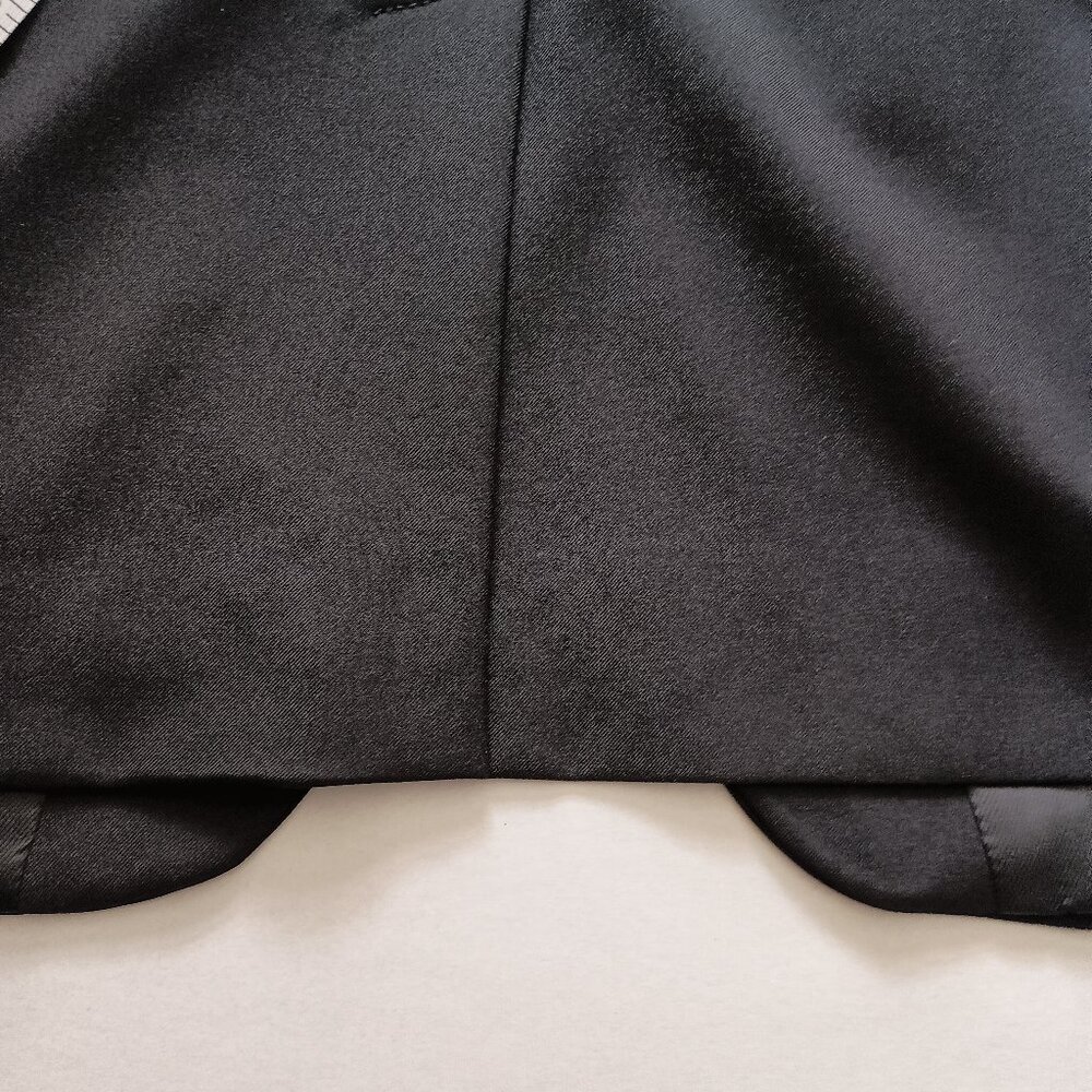 Banana Republic Classic Black Suit Coat with Pockets Women’s NWT Size 4P - Picture 9 of 16